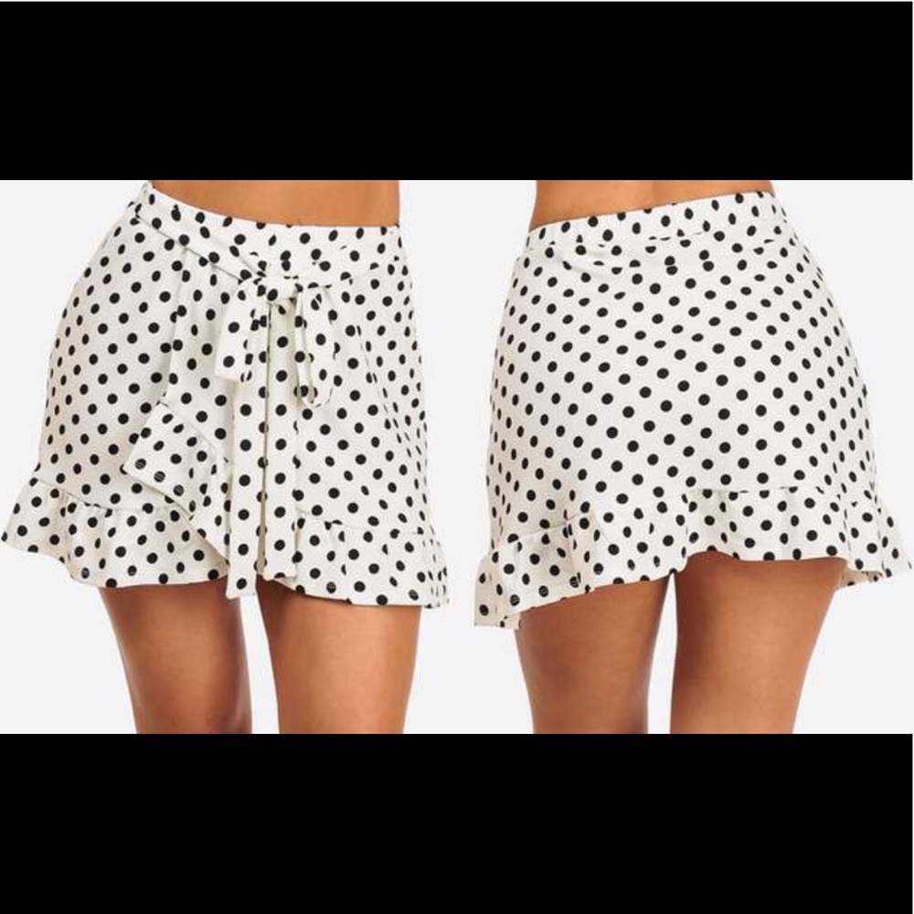Tresics High Waist Polka Dot mini Skirt